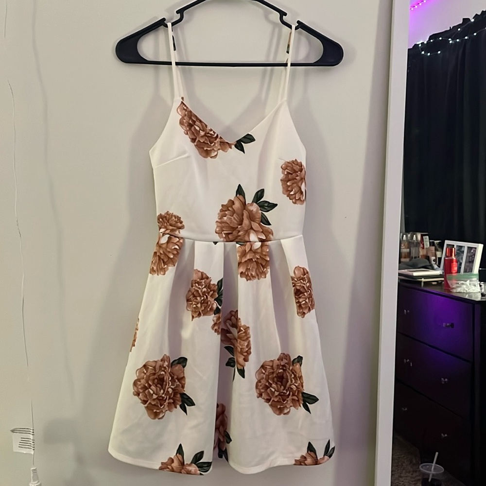 White Floral Dress XS
